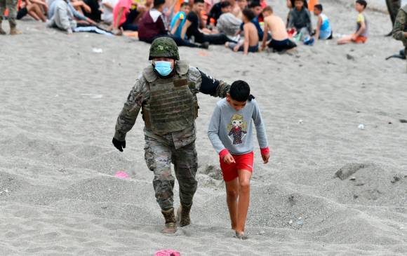 En Ceuta (España) cientos de niños marroquíes ingresaron de forma irregular en esta semana. FOTO AFP