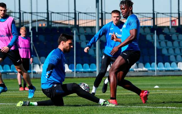 El colombiano Duván Zapata es una de las armas que tiene el Atalanta para hacerle daño al Real Madrid en suelo español. El técnico le dio pocos minutos ante Spezia para reservarlo. FOTO atalanta