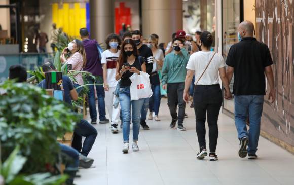 Para el 49,6 % de las empresas encuestadas, afiliadas a la Cámara de Comercio de Medellín, la situación económica de Antioquia será mejor en el primer semestre de 2021. FOTO Edwin Bustamante