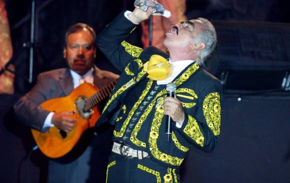Vicente Fernández durante uno de sus conciertos en Medellín. FOTO Cortesía 