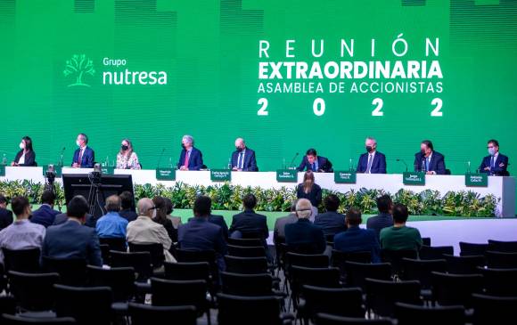 Nutresa celebró ayer una asamblea extraordinaria de accionistas y en la noche su junta directiva anunció que no acepta la segunda OPA de Gilinski por más acciones de Sura. FOTO Carlos Velásquez