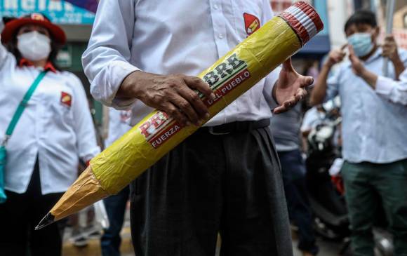Una de las campañas presidenciales en Perú durante un acto de campaña. Foto: EFE