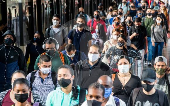 Con la finalización del período de emergencia, la presencialidad en empresas y entornos educativos se aceleraría. FOTO Carlos Velásquez