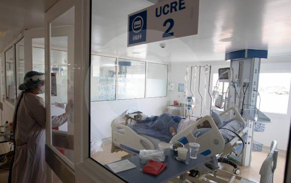 3.804 pacientes están en una UCI en el país con covid confirmado. FOTO Edwin Bustamante