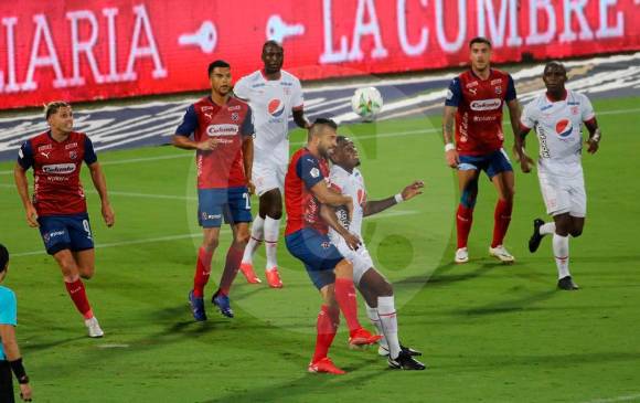 El DIM acaba racha de empates y triunfa ante el America