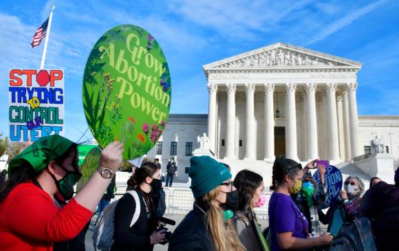 La Corte Suprema de Estados Unidos es de mayoría conservadora. La determinación sobre el aborto puede llegar en un plazo máximo de seis meses, antes de junio de 2022. FOTO AFP