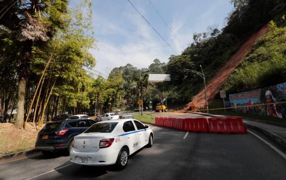 Vía Las Palmas, con otro cierre parcial por deslizamiento