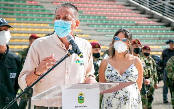 El alcalde de Neiva, Gorky Muñoz, dijo que la cuenta desde la que nacieron las denuncias públicas en su contra es falsa. Foto Cortesía Twitter Gorky Muñoz