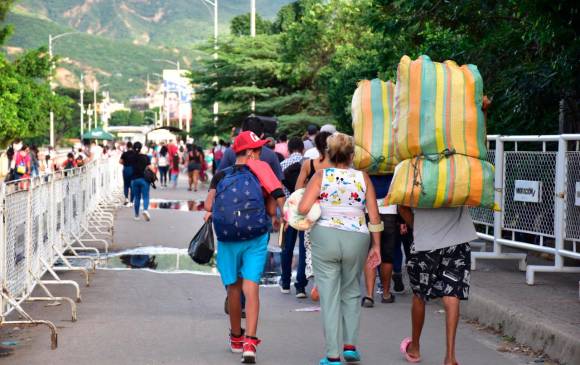 La petición de abrir la frontera con Venezuela no sugiere el restablecimiento de las relaciones diplomáticas. FOTO: COLPRENSA.