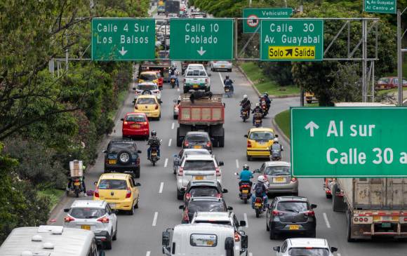 Las personas creen erróneamente que al bajar la velocidad aumenta la congestión. Foto: Edwin Bustamante