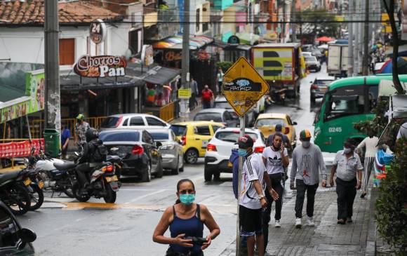 Medellín fue una de las ciudades que primero decretó la reactivación económica, aunque recomendó a los ciudadanos seguir cuidando los protocolos de bioseguridad. FOTO EDWIN BUSTAMANTE