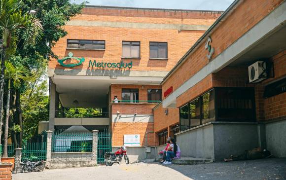 Los últimos contratos a los que pudo acceder EL COLOMBIANO, y que relacionan a Tourtransporte con la Administración Municipal, tienen que ver con Metrosalud. FOTO Carlos Velásquez.