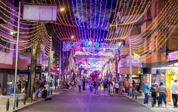 Toda una fiesta de luces por las calles de Itagüí