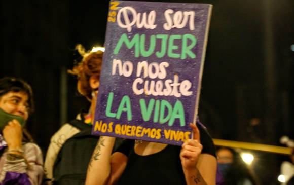 En 2020, cada 19 horas se presentó una agresión contra mujeres defensoras de derechos humanos. FOTO COLPRENSA