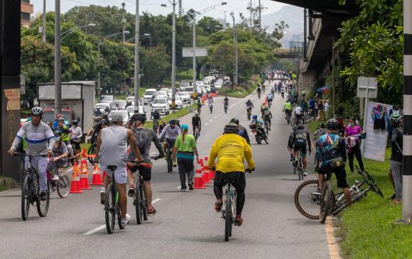 Algunas de las estrategias para evitar el hurto de estos vehículos incluyen el patrullaje de las ciclovías y ciclorutas. FOTO: Edwin Bustamante.