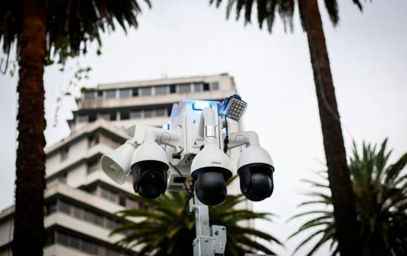 La Alcaldía de Medellín inició una prueba piloto con una herramienta multicámara que permite vigilar en tiempo real. FOTO alcaldía
