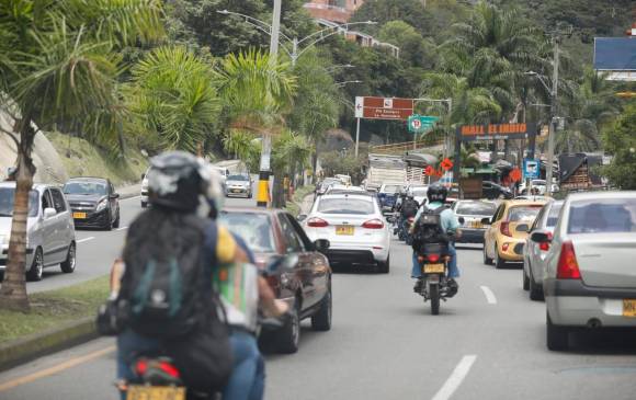 Las calles y las avenidas estuvieron congestionadas como los sábados antes de las medidas. Foto: Camilo Suárez.