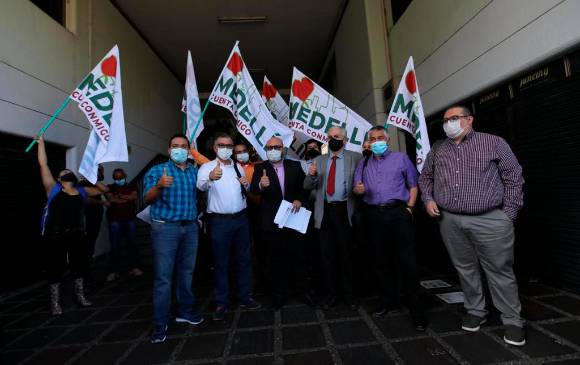 Cinco colectivos de ciudadanos hacen parte del grupo que busca la revocatoria FOTO edwin bustamante. 