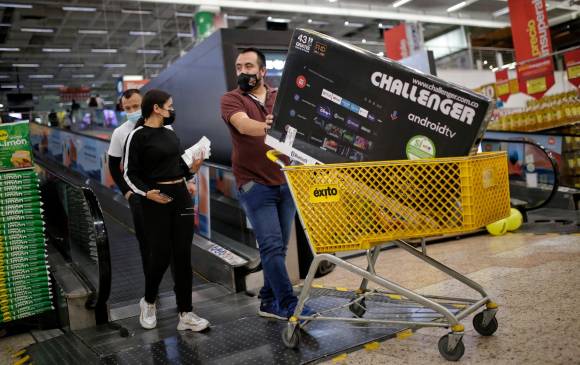 El comercio espera reportar ventas por 8 billones de pesos. FOTO COLPRENSA Sergio Acero. 