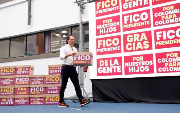 Las firmas a favor de la candidatura de Federico Gutiérrez serán revisadas por la Registraduría en próximos días. Foto: Cortesía Campaña Federico Gutiérrez. 