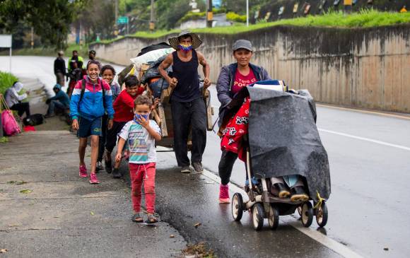 La prioridad para las familias migrantes ha sido asegurarles las tres comidas diarias a niños y niñas. FOTO Julio herrera