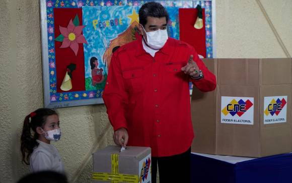 Nicolás Maduro ajustó la mitad de su periodo como presidente de Venezuela, requisito para poder convocar a un referendo revocatorio. FOTO GETTY