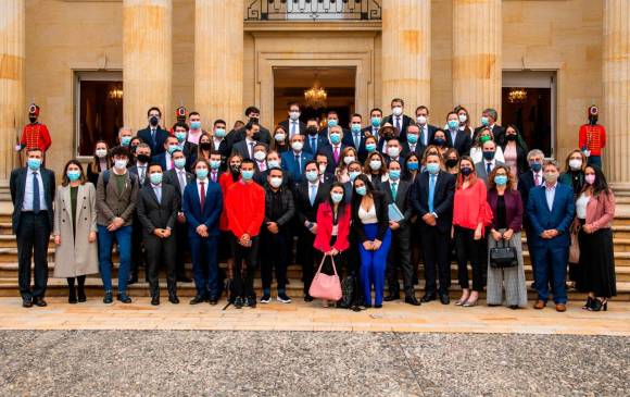 Para formular la nueva reforma tributaria, el gobierno realizó cuatro foros virtuales con la participación de jóvenes de diversas regiones, así como con los beneficiarios de los programas sociales, exministros, académicos, empresarios y autoridades departamentales y municipales, y centros de investigación. FOTO PRESIDENCIA