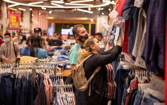 El sector comercio lideró el crecimiento de la economía colombiana en noviembre de 2021, según informó el Dane. FOTO JAIME PÉREZ