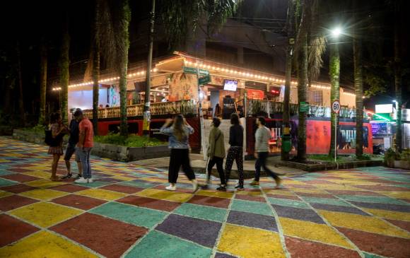 El Parque Lleras es uno de los lugares más representativos de El Poblado, en el suroriente de Medellín. FOTO: ANDRÉS CAMILO SUÁREZ.