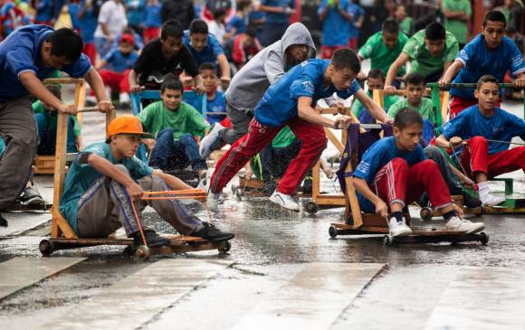 La actividad empezó con sólo tres modalidades: trompo, carros de rodillos y patinetas. Foto : Camilo Suárez.