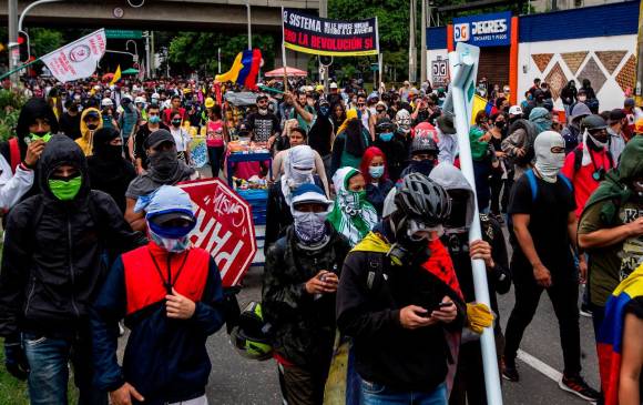 En el Paro Nacional se conformaron las denominadas Primeras Líneas en diferentes ciudades del país. FOTO: Julio Herrera 