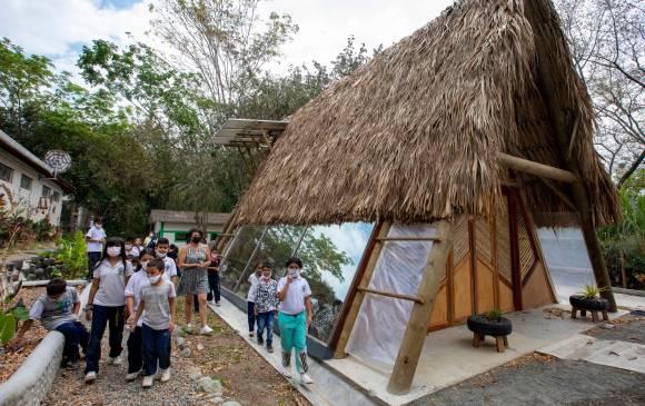 Así se construyó la primera escuela pública sustentable de Antioquia