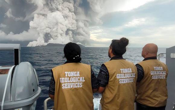 Los organismos geológicos de Tonga pendientes de las afectaciones causadas por la erupción del volcán. Foto: Servicio geológico de Tonga.