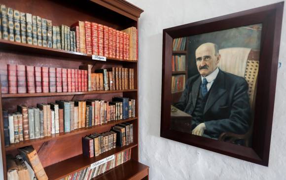 La biblioteca de la casa de Tomás Carrasquilla tiene 1.080 libros. Fotos: Donaldo Zuluaga. 