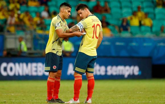 Falcao García y James Rodríguez parecen desmentir los supuestos rumones de una pelea entre ambos. FOTO EFE Raul Spinassé