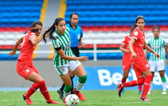 Lorena Bedoya regresó a Nacional tras su paso por el fútbol de España y es referente del cuadro paisa. FOTO dimayor