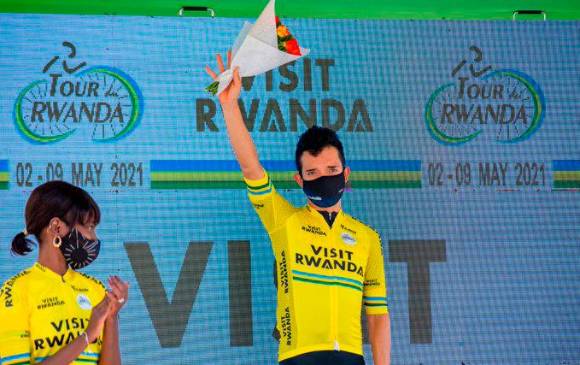 Brayan Sánchez demuestra que además de ser gregario, puede asumir la responsabilidad de liderar a su equipo. Esta temporada ha logrado tres triunfos de etapa. FOTO TWITTER TOUR DE RUANDA