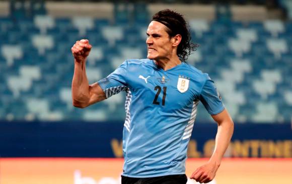 Edinson Cavani, de 34 años, sigue siendo fundamental en Uruguay. Ante Bolivia anotó su gol 52 con la selección. FOTO EFE