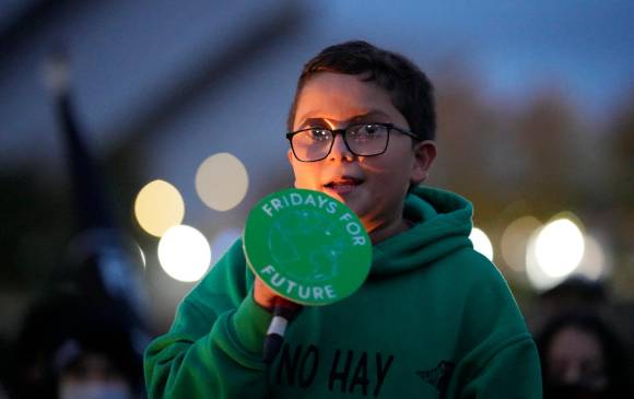 Javier Vera, niño ambientalista colombiano está en Glasgow, donde se lleva a cabo la COP26. FOTO AFP