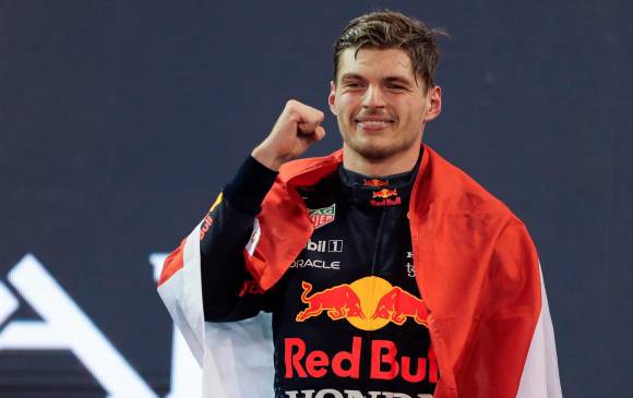 Max Verstappen festejó uno de los títulos más peleados de la historia de la Fórmula 1. FOTO EFE