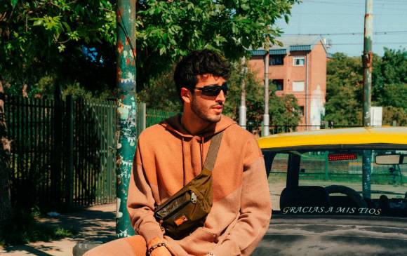 Sebastián Yatra estrenó este 6 de enero la canción Amor pasajero. FOTO Cortesía Universal Music.