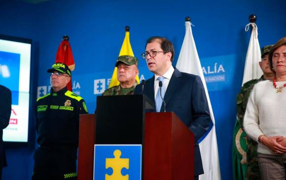 La discusión sobre el método de elección del fiscal general de la Nación surgió teniendo como protagonista de forma tácita al actual fiscal Francisco Barbosa, quien ha sido objeto de críticas por su pública amistad con el presidente Iván Duque. FOTO Colprensa