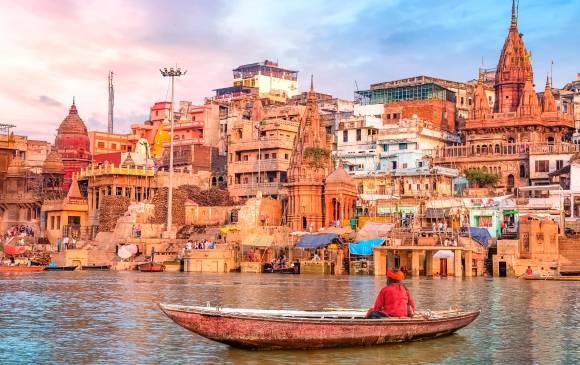 La historia del río más sagrado de todos (y el más contaminado) que limpia almas