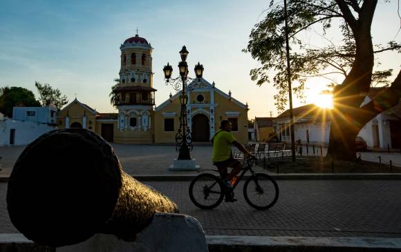 La iglesia de Santa Bárbara comenzó a construirse a finales del siglo XVI y quedó terminada en 1613. Dice la leyenda que allí fue recluida una princesa árabe musulmana. FOTOS Jaime Pérez