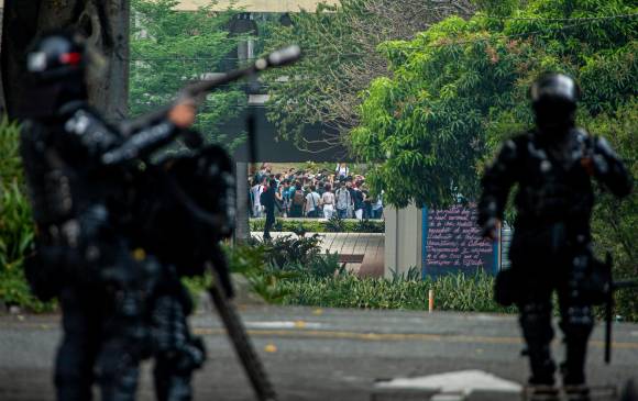 Con nuevo fallo el Tribunal Superior de Bogotá tumbó la prohibición para usar gases lacrimógenos en protestas. FOTO CARLOS VELÁSQUEZ