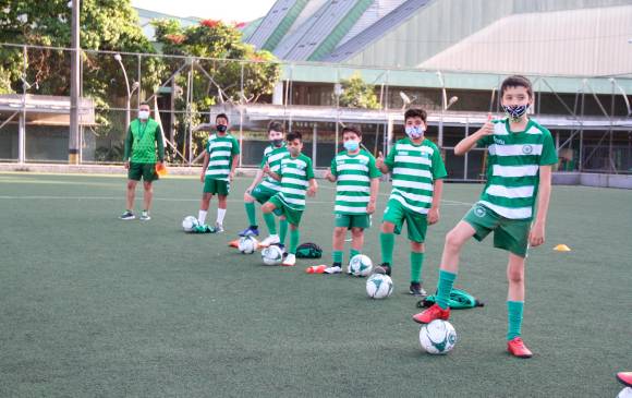 En el 2021 arrancaron con dos grupos, cada uno de 30 niños. Fotos cortesia liga y robinson blandón