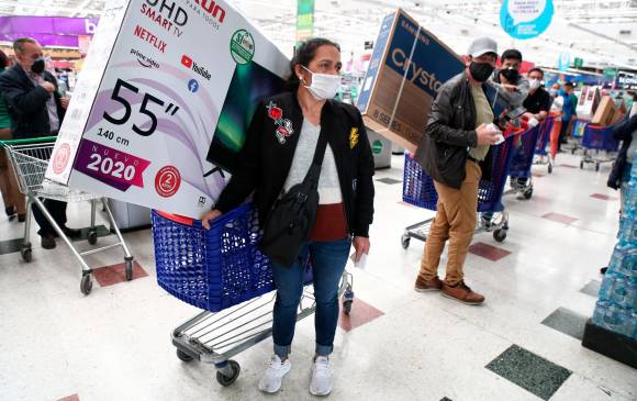 En los tres días sin IVA de 2021 el comercio vendió cerca de $30 billones. Estas jornadas han sido un estímulo para recuperar la economía después de la crisis desatada por la covid-19 y los confinamientos implementados en 2020. FOTO Carlos Velásquez