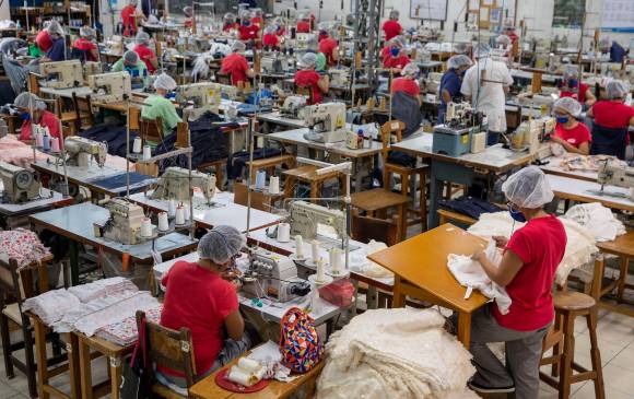 Gobierno colombiano expediría decreto que impone aranceles a importaciones de confecciones. FOTO Archivo