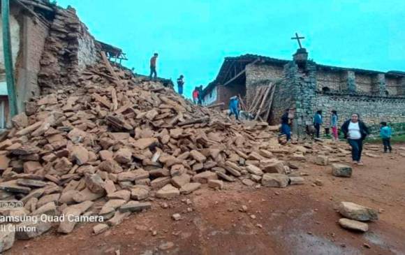 La iglesia del distrito de la Jalca Grande, en la región del Amazonas, se derrumbó. Foto: EFE. 