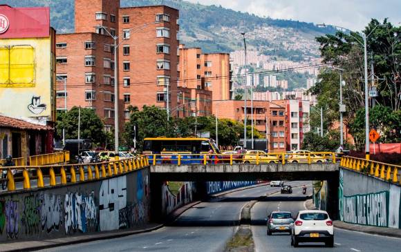 Recorrido por el corredor de la Avenida 80 por donde se construirá la Línea E del Metro Ligero. Fotos: Julio Cesar Herrera